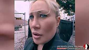 Echte Milf Bekommt Einen Blowjob Und Nimmt Eine Ladung In Ihre Muschi