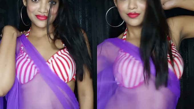 Rekha Boi, O Asiatică, Face Un Striptease În Bikini