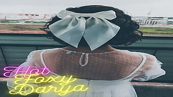 Si Cantik Bertato Dalam Gaun Pengantin - Hotfoxydarya