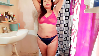 Mature Indian Milf Shows Off Her Bikini Body