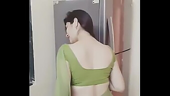 Hledám Nejúžasnější Desi Kočky (18+)