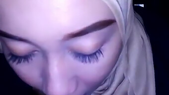 Homemade Arab Girl Session With Indonesian Hijab Girl -Faradina-