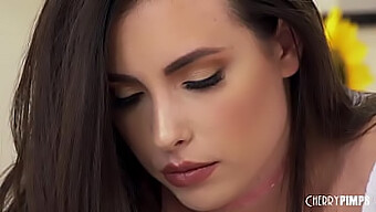 Casey Calvert Profite D'Une Balade Anale Brutale Dans Cette Vidéo Porno Naturelle