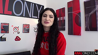 Láska Lydie Black K Análnemu Sexu V Tomto Drobnom Porno Videu