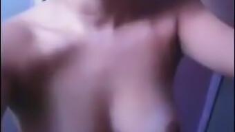 Pezones Amateur: Sesión Caliente De Pareja Peruana En Video