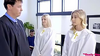 Haley Reed E Sua Família Se Divertem Com Sexo Quente Na Igreja