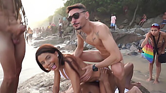 Publiczne Spotkania Seksualne I Analne Bianca Dantas Na Zalanej Plaży.