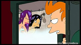 Pengalaman Futurama Hentai Dengan Threesome Panas Di Kamar Mandi