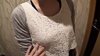 Pareja Japonesa Amateur Disfruta De Tetas Pequeñas