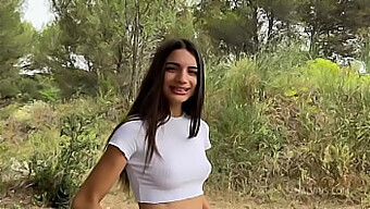 Genç (18+) Candie, Bu Hd Videoda Büyük Siyah Yarrağın Anüsünden Sikişiyor