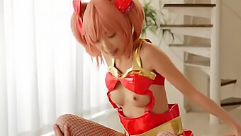 La Mignonne Adolescente Japonaise Mika En Cosplay Devient Coquine