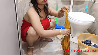 ¡la Madura India Bhabhi Seduce Con Dirty Talk Y Anal En Un Video Hd! ¡no Te Pierdas Esta Experiencia Caliente Y Emocionante!